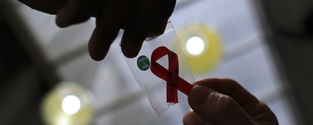 De “cáncer gay” y virus mortal a una enfermedad crónica controlable: a 40 años del sida